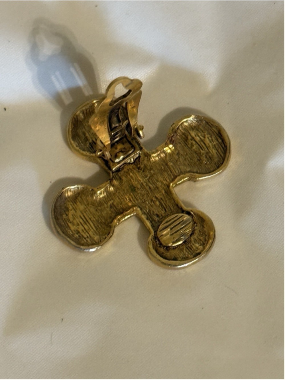 Vintage Shielded French Cross clip on earring French Etruscan - Picture 6 of 7